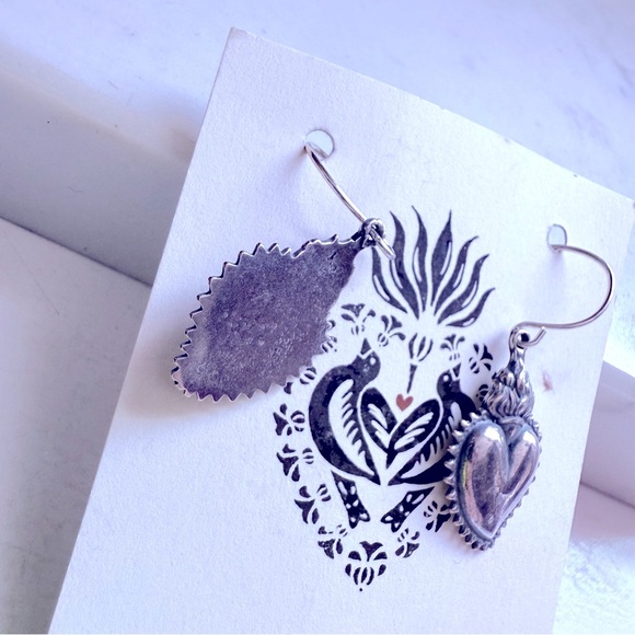 NWT Tara Gasparian Flaming Silver Heart Earrings - Picture 4 of 5